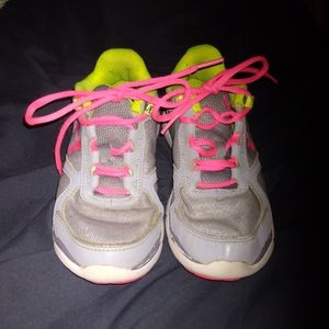 Under armour girls shoes